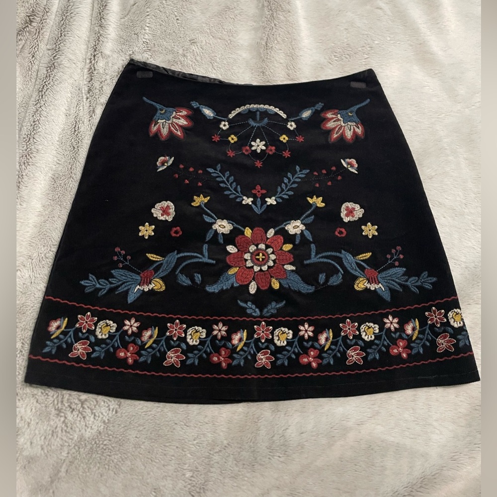 Black embroidered skirt